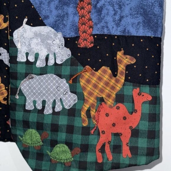 Noahs Ark Quilted Vest With Animal Patterns - Picture 3 of 10